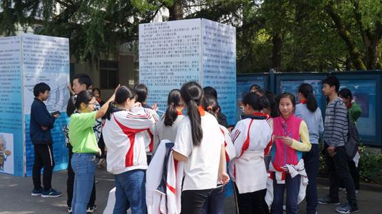 说明: G:\工作CUG\2019漫蛙漫画
文化季\1\DSC08114.JPG